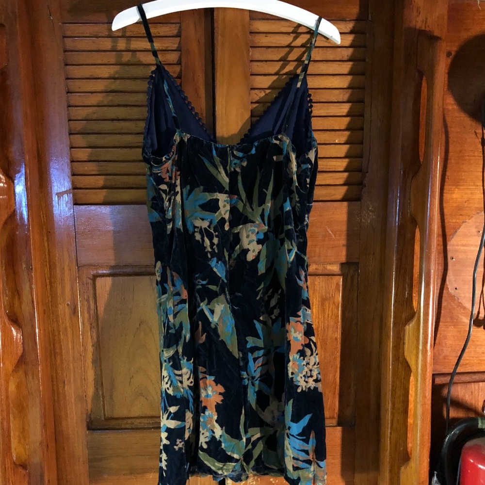 Velvet mini dress - Picture 5 of 8